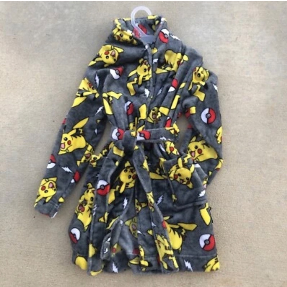 Pokemon Pikachu Boys Robe Size 4-5